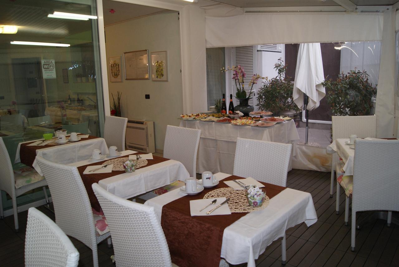 Residence Aprilia Grado Bagian luar foto